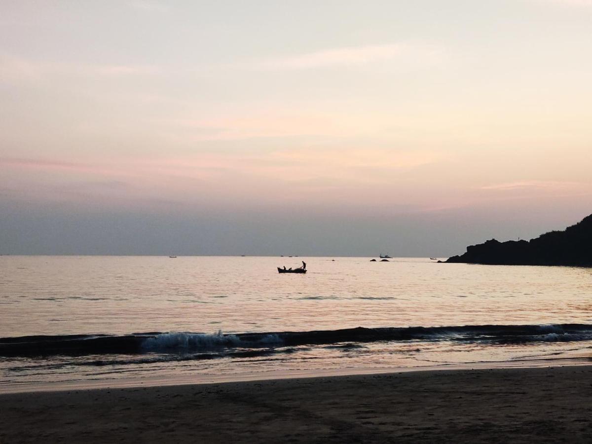 Casa Fiesta Sea Front Beach Huts Patnem Beach Esterno foto