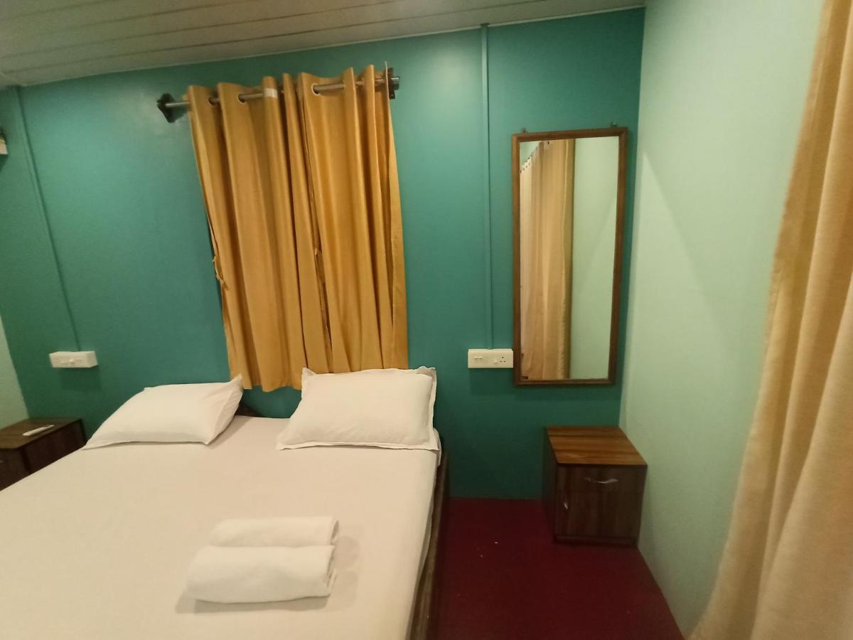 Casa Fiesta Sea Front Beach Huts Patnem Beach Esterno foto